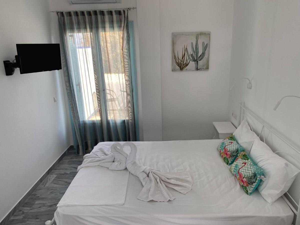 Cactus Paros Affittacamere 2*
